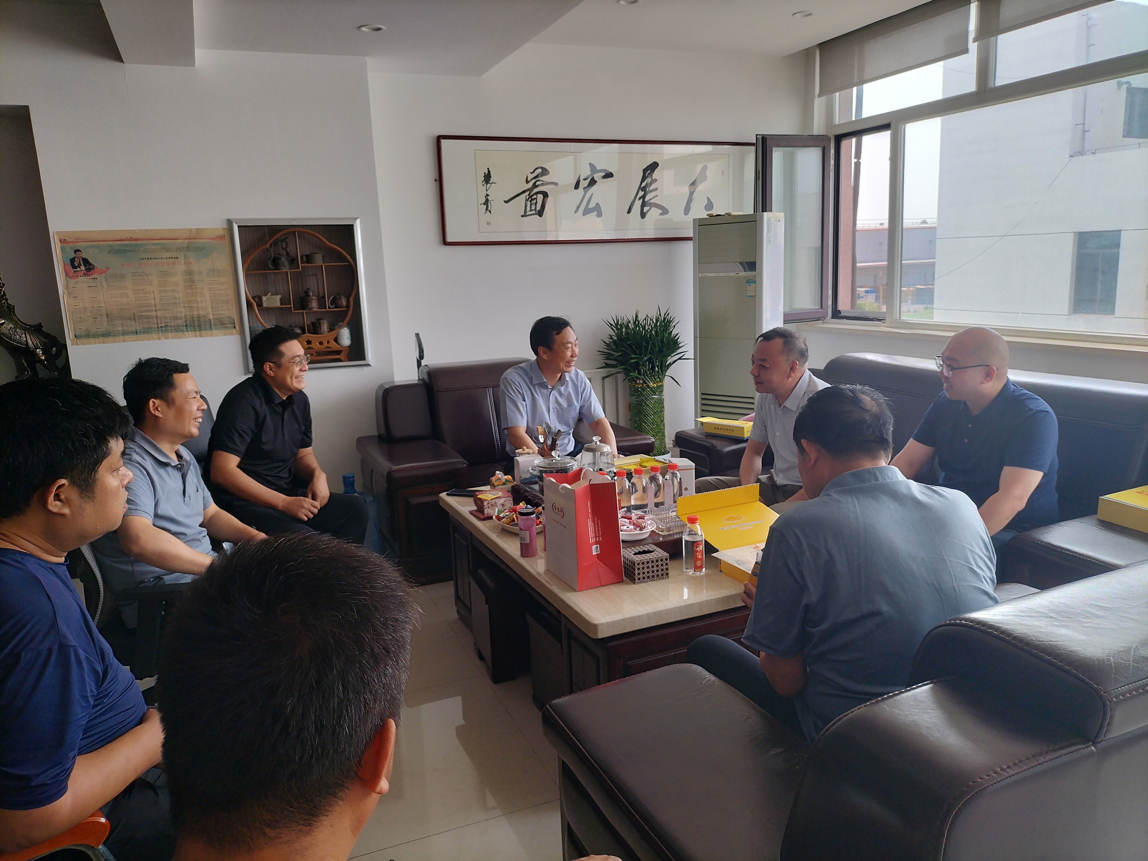 沈农食品产业研究院-辽宁省食品产业链“多链融合”服务团到沈阳味丹来访